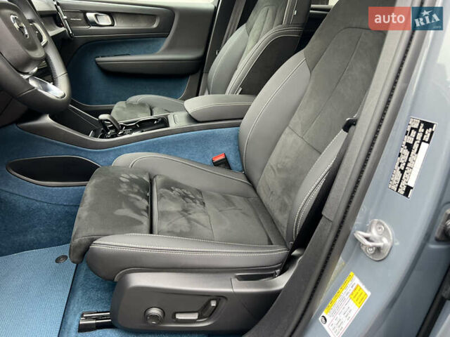 Серый Вольво C40 Recharge, объемом двигателя 0 л и пробегом 12 тыс. км за 29500 $, фото 33 на Automoto.ua