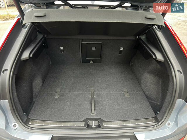 Серый Вольво C40 Recharge, объемом двигателя 0 л и пробегом 12 тыс. км за 29500 $, фото 48 на Automoto.ua