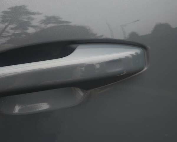 Сірий Вольво C40 Recharge, об'ємом двигуна 0 л та пробігом 68 тис. км за 27900 $, фото 2 на Automoto.ua