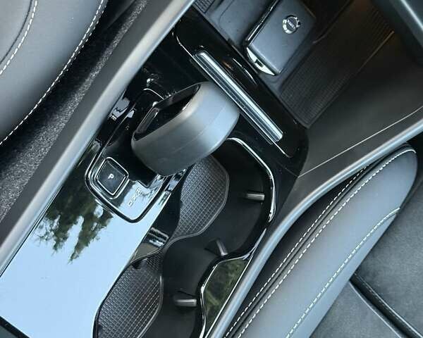 Серый Вольво C40 Recharge, объемом двигателя 0 л и пробегом 27 тыс. км за 29900 $, фото 13 на Automoto.ua