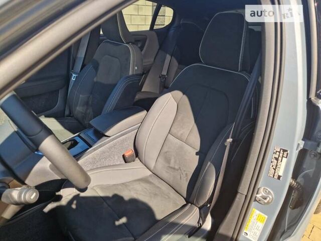 Вольво C40 Recharge 2023 в Ровно на Automoto.ua Серый Вольво C40 Recharge, объемом двигателя 0 л и пробегом 25 тыс. км за 34500 $, фото 10 на Automoto.ua