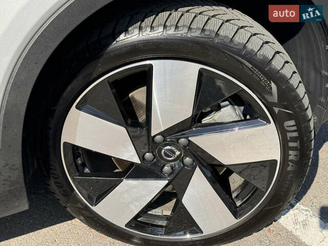 Серый Вольво C40 Recharge, объемом двигателя 0 л и пробегом 32 тыс. км за 29500 $, фото 10 на Automoto.ua