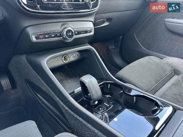 Серый Вольво C40 Recharge, объемом двигателя 0 л и пробегом 15 тыс. км за 43000 $, фото 30 на Automoto.ua