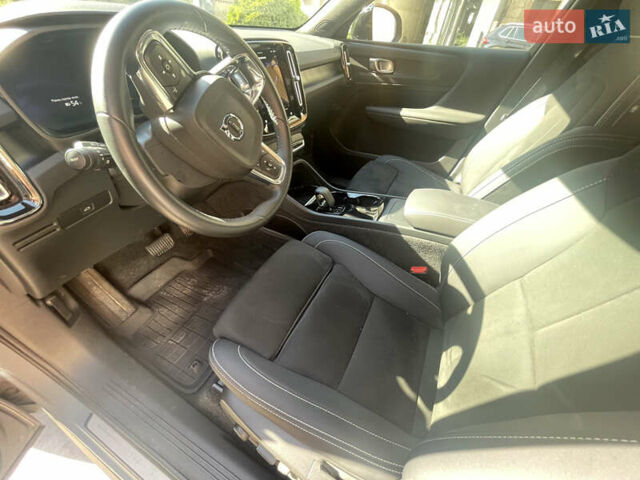 Сірий Вольво C40 Recharge, об'ємом двигуна 0 л та пробігом 25 тис. км за 31000 $, фото 24 на Automoto.ua