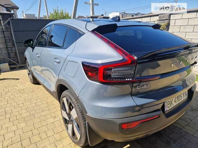 Вольво C40 Recharge 2023 в Ровно на Automoto.ua Серый Вольво C40 Recharge, объемом двигателя 0 л и пробегом 25 тыс. км за 34500 $, фото 4 на Automoto.ua