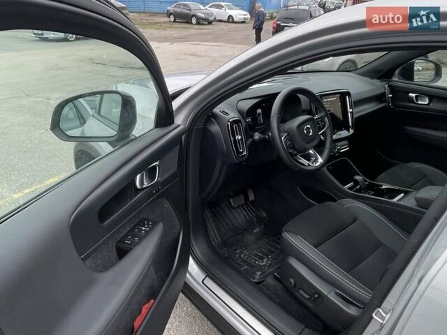 Серый Вольво C40 Recharge, объемом двигателя 0 л и пробегом 11 тыс. км за 26200 $, фото 10 на Automoto.ua