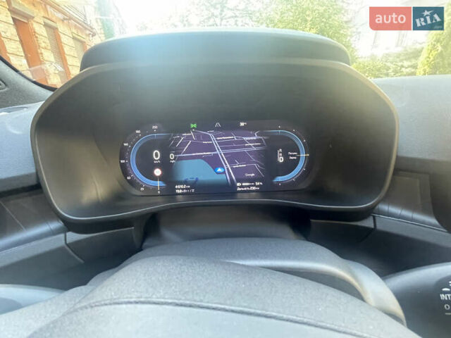 Сірий Вольво C40 Recharge, об'ємом двигуна 0 л та пробігом 25 тис. км за 31000 $, фото 29 на Automoto.ua