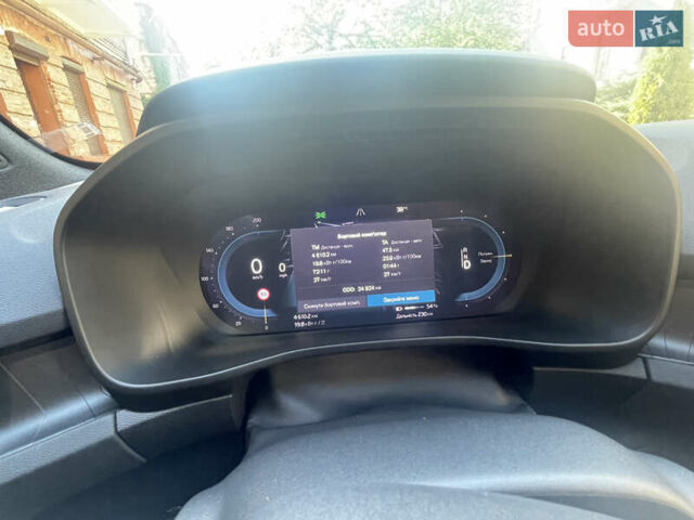 Сірий Вольво C40 Recharge, об'ємом двигуна 0 л та пробігом 25 тис. км за 31000 $, фото 28 на Automoto.ua