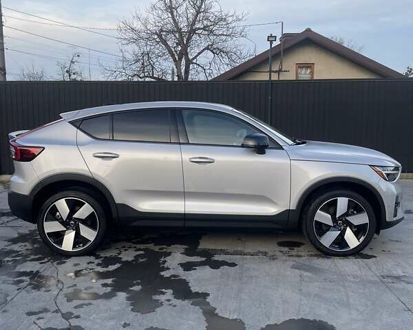 Сірий Вольво C40 Recharge, об'ємом двигуна 0 л та пробігом 69 тис. км за 28500 $, фото 5 на Automoto.ua