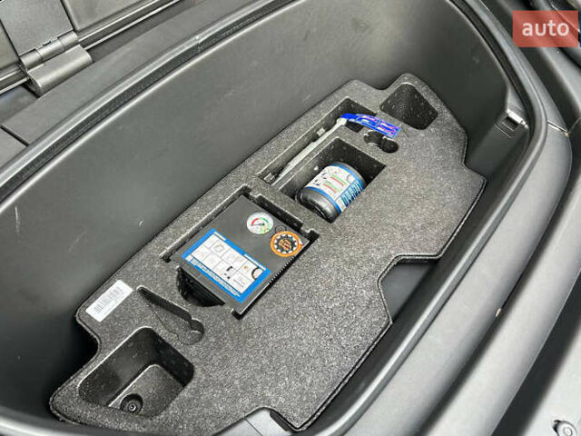 Серый Вольво C40 Recharge, объемом двигателя 0 л и пробегом 42 тыс. км за 29900 $, фото 23 на Automoto.ua