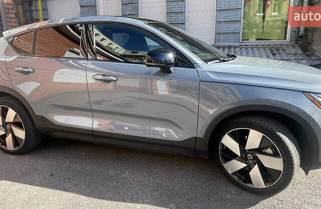 Сірий Вольво C40 Recharge, об'ємом двигуна 0 л та пробігом 25 тис. км за 31000 $, фото 2 на Automoto.ua