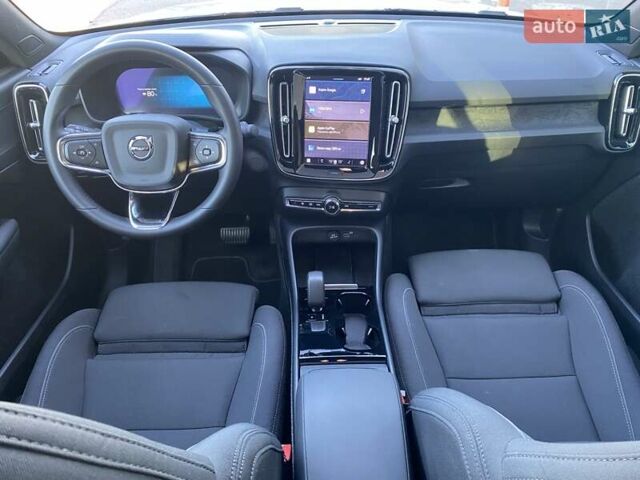 Серый Вольво C40 Recharge, объемом двигателя 0 л и пробегом 16 тыс. км за 47907 $, фото 14 на Automoto.ua