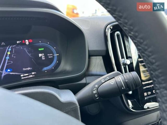 Серый Вольво C40 Recharge, объемом двигателя 0 л и пробегом 15 тыс. км за 43000 $, фото 22 на Automoto.ua