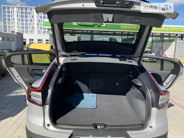 Серый Вольво C40 Recharge, объемом двигателя 0 л и пробегом 12 тыс. км за 36500 $, фото 13 на Automoto.ua