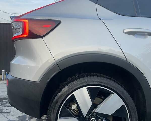 Сірий Вольво C40 Recharge, об'ємом двигуна 0 л та пробігом 69 тис. км за 28500 $, фото 9 на Automoto.ua