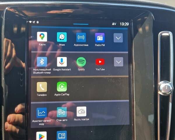 Вольво C40 Recharge 2023 в Ровно на Automoto.ua Серый Вольво C40 Recharge, объемом двигателя 0 л и пробегом 25 тыс. км за 34500 $, фото 9 на Automoto.ua