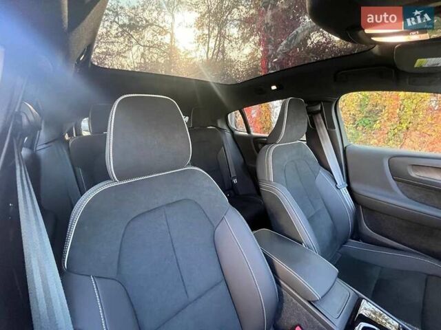 Сірий Вольво C40 Recharge, об'ємом двигуна 0 л та пробігом 69 тис. км за 28500 $, фото 14 на Automoto.ua