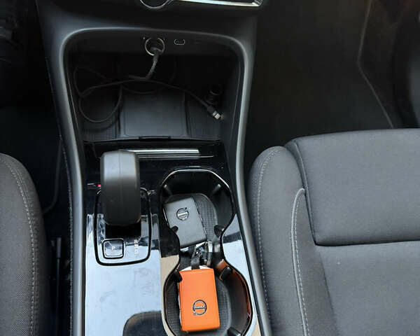 Серый Вольво C40 Recharge, объемом двигателя 0 л и пробегом 4 тыс. км за 34000 $, фото 22 на Automoto.ua