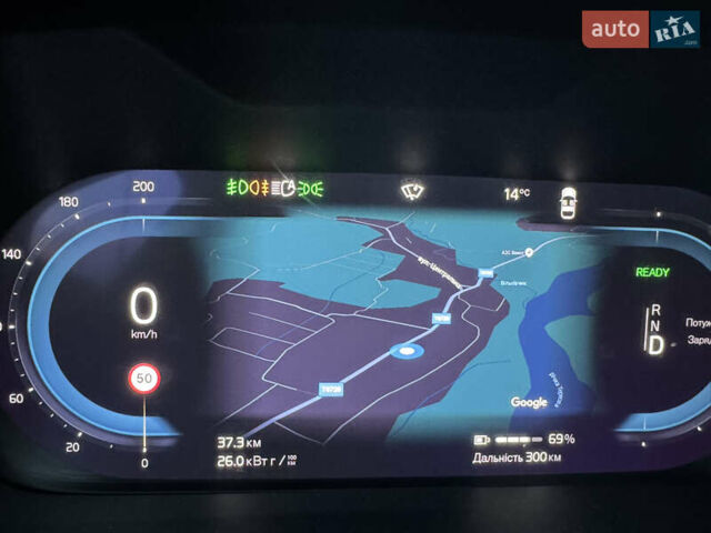 Серый Вольво C40 Recharge, объемом двигателя 0 л и пробегом 4 тыс. км за 34000 $, фото 30 на Automoto.ua