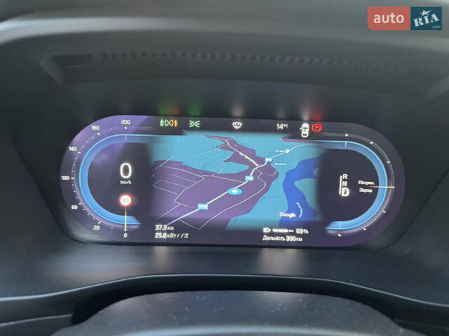 Серый Вольво C40 Recharge, объемом двигателя 0 л и пробегом 4 тыс. км за 34000 $, фото 17 на Automoto.ua