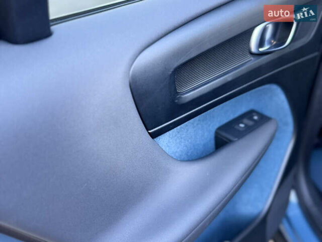 Синій Вольво C40 Recharge, об'ємом двигуна 0 л та пробігом 80 тис. км за 28500 $, фото 36 на Automoto.ua