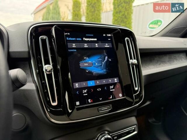 Синий Вольво C40 Recharge, объемом двигателя 0 л и пробегом 43 тыс. км за 28333 $, фото 10 на Automoto.ua