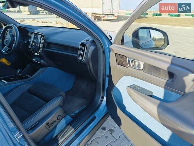 Синий Вольво C40 Recharge, объемом двигателя 0 л и пробегом 18 тыс. км за 31900 $, фото 21 на Automoto.ua