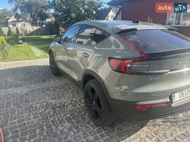 Зеленый Вольво C40 Recharge, объемом двигателя 0 л и пробегом 11 тыс. км за 33000 $, фото 2 на Automoto.ua