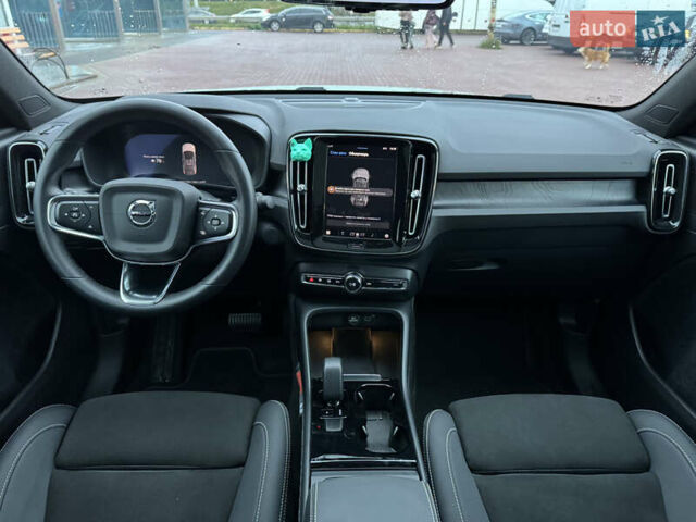 Зеленый Вольво C40 Recharge, объемом двигателя 0 л и пробегом 26 тыс. км за 33999 $, фото 38 на Automoto.ua