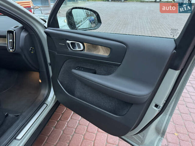 Зеленый Вольво C40 Recharge, объемом двигателя 0 л и пробегом 26 тыс. км за 33999 $, фото 46 на Automoto.ua