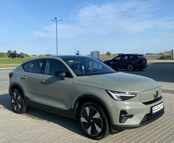 Зеленый Вольво C40 Recharge, объемом двигателя 0 л и пробегом 32 тыс. км за 49204 $, фото 2 на Automoto.ua