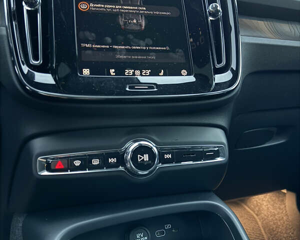 Зеленый Вольво C40 Recharge, объемом двигателя 0 л и пробегом 26 тыс. км за 33999 $, фото 15 на Automoto.ua