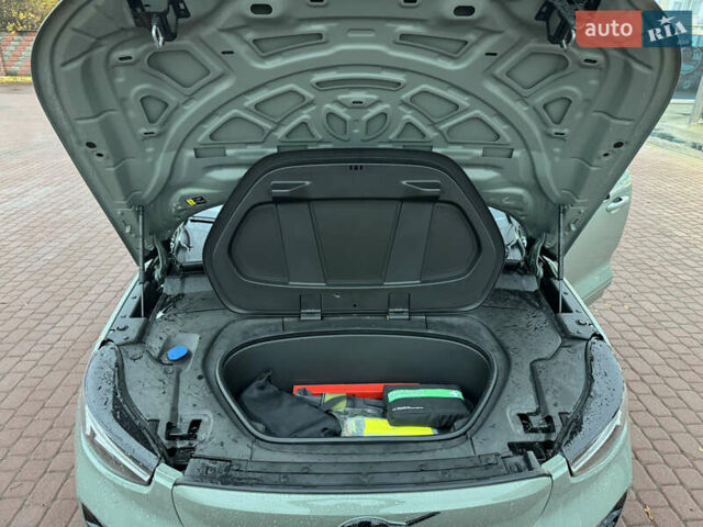 Зеленый Вольво C40 Recharge, объемом двигателя 0 л и пробегом 26 тыс. км за 33999 $, фото 43 на Automoto.ua