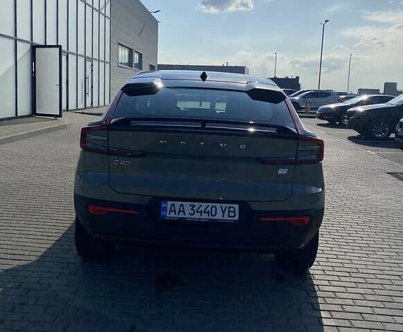 Зеленый Вольво C40 Recharge, объемом двигателя 0 л и пробегом 32 тыс. км за 49204 $, фото 6 на Automoto.ua