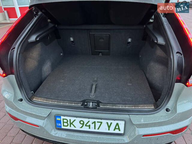 Зеленый Вольво C40 Recharge, объемом двигателя 0 л и пробегом 26 тыс. км за 33999 $, фото 22 на Automoto.ua