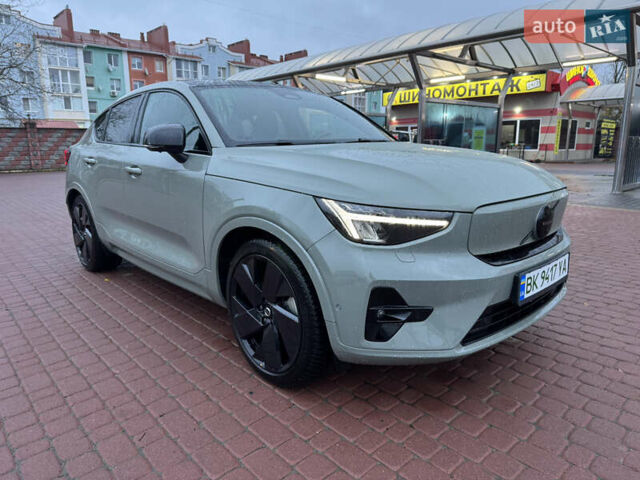 Зеленый Вольво C40 Recharge, объемом двигателя 0 л и пробегом 26 тыс. км за 33999 $, фото 3 на Automoto.ua