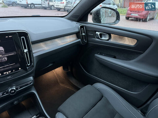 Зеленый Вольво C40 Recharge, объемом двигателя 0 л и пробегом 26 тыс. км за 33999 $, фото 35 на Automoto.ua