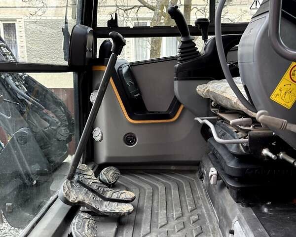 Желтый Вольво ECR 58D, объемом двигателя 0 л и пробегом 4 тыс. км за 42500 $, фото 9 на Automoto.ua