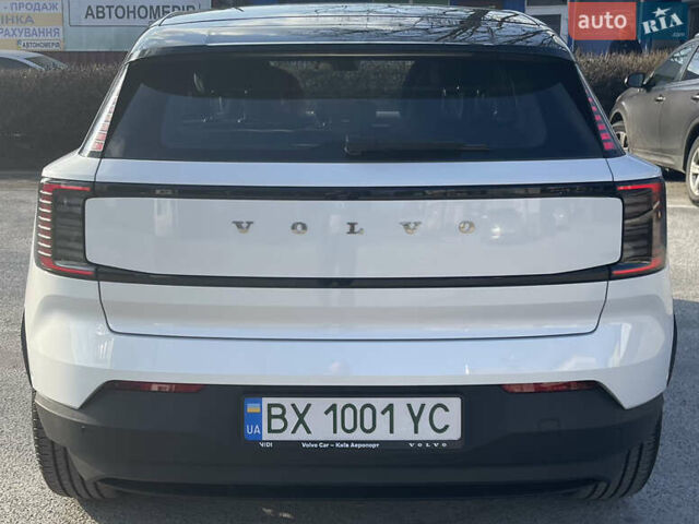 Белый Вольво EX30, объемом двигателя 0 л и пробегом 35 тыс. км за 38000 $, фото 1 на Automoto.ua