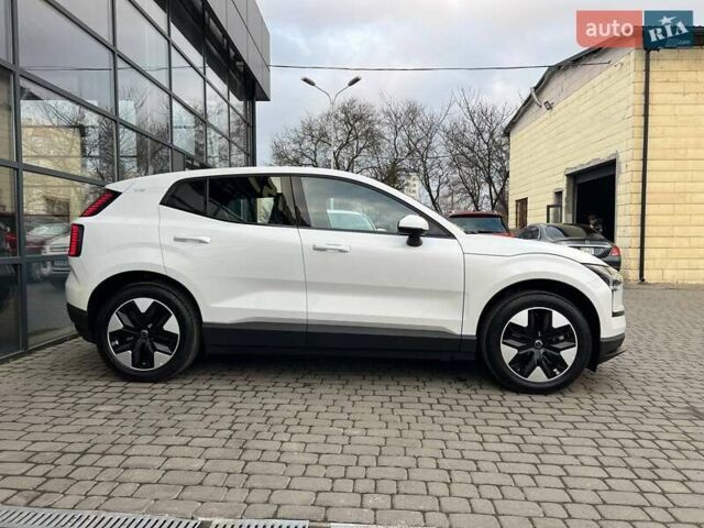 Белый Вольво EX30, объемом двигателя 0 л и пробегом 17 тыс. км за 27500 $, фото 7 на Automoto.ua