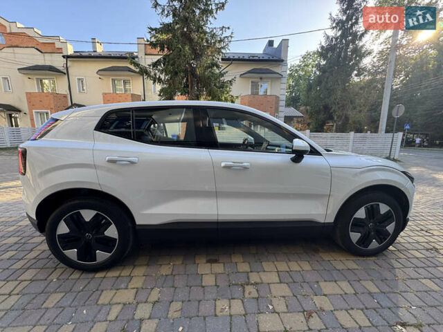 Белый Вольво EX30, объемом двигателя 0 л и пробегом 16 тыс. км за 26750 $, фото 73 на Automoto.ua