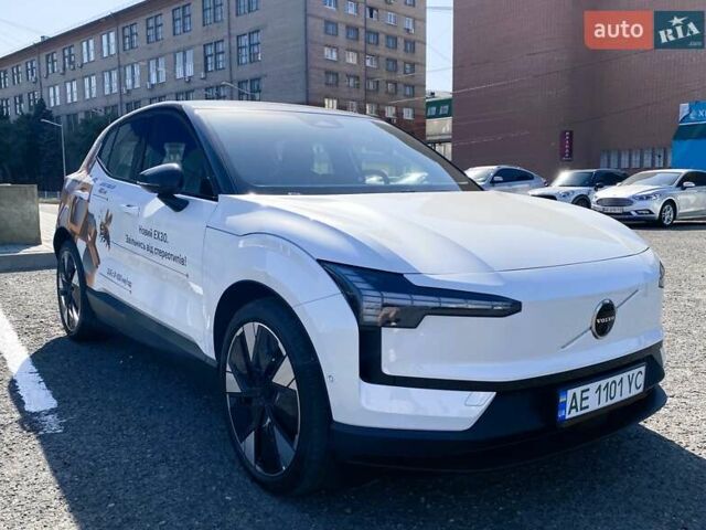 Білий Вольво EX30, об'ємом двигуна 0 л та пробігом 2 тис. км за 44077 $, фото 4 на Automoto.ua