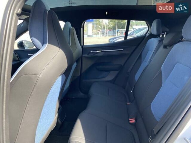 Білий Вольво EX30, об'ємом двигуна 0 л та пробігом 2 тис. км за 44077 $, фото 32 на Automoto.ua