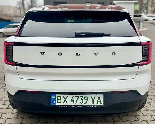 Білий Вольво EX30, об'ємом двигуна 0 л та пробігом 9 тис. км за 36800 $, фото 4 на Automoto.ua