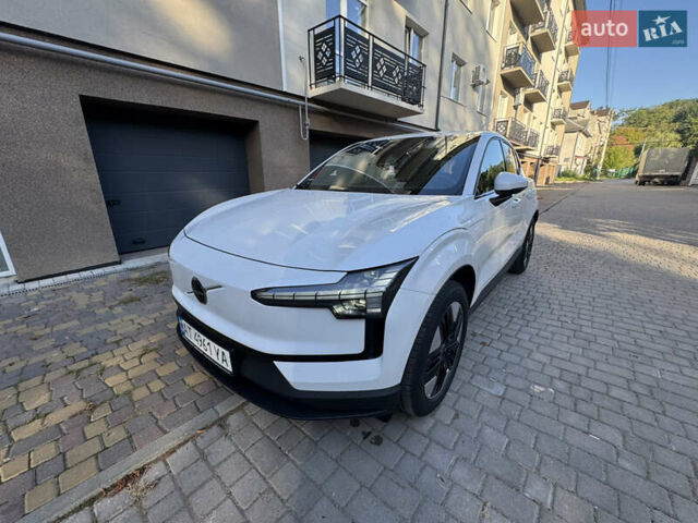 Белый Вольво EX30, объемом двигателя 0 л и пробегом 16 тыс. км за 26750 $, фото 68 на Automoto.ua