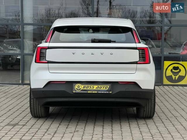 Белый Вольво EX30, объемом двигателя 0 л и пробегом 17 тыс. км за 27500 $, фото 5 на Automoto.ua