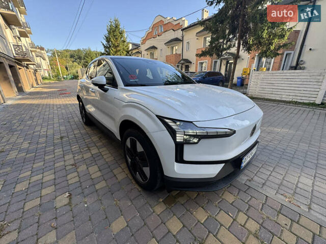 Белый Вольво EX30, объемом двигателя 0 л и пробегом 16 тыс. км за 26750 $, фото 74 на Automoto.ua