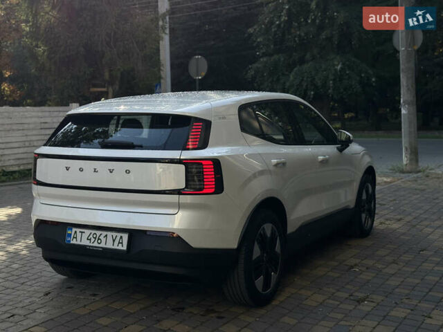 Белый Вольво EX30, объемом двигателя 0 л и пробегом 16 тыс. км за 26750 $, фото 4 на Automoto.ua