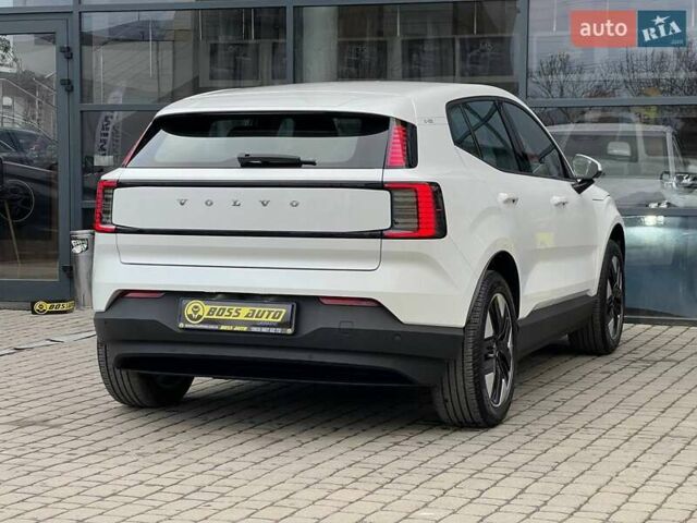 Белый Вольво EX30, объемом двигателя 0 л и пробегом 17 тыс. км за 27500 $, фото 6 на Automoto.ua