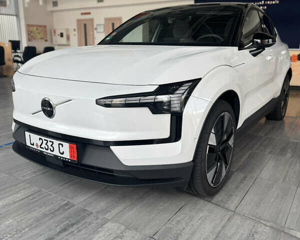 Белый Вольво EX30, объемом двигателя 0 л и пробегом 5 тыс. км за 36500 $, фото 1 на Automoto.ua